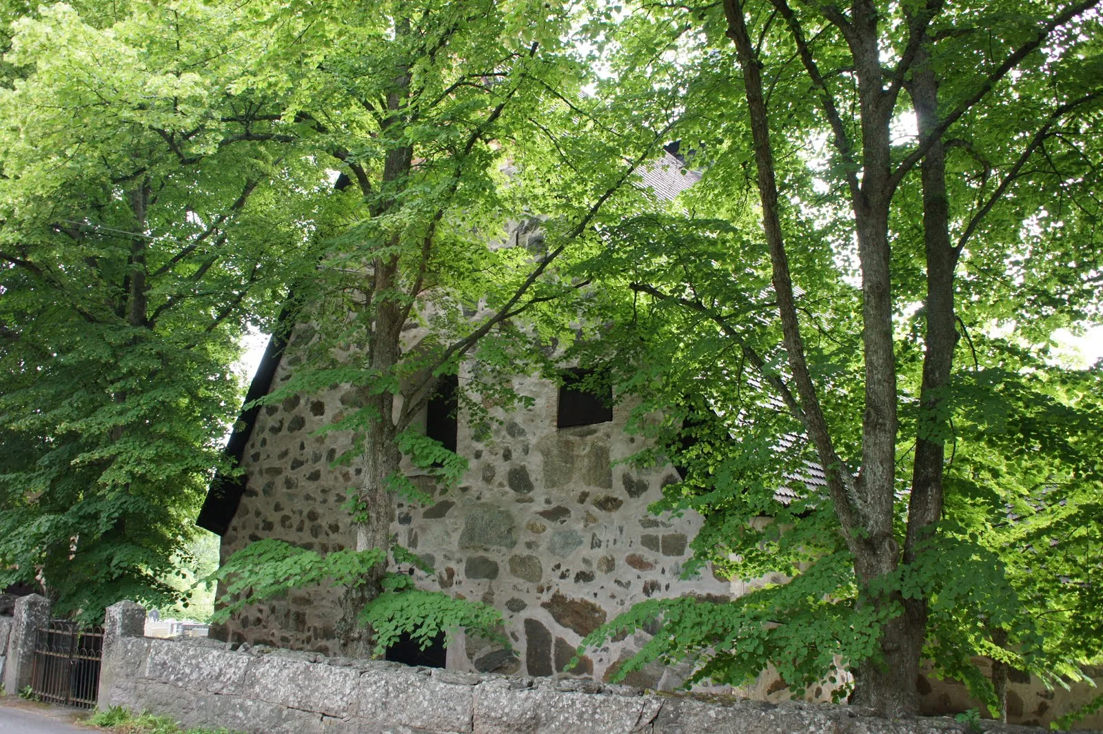 Rymättylän kivikirkko