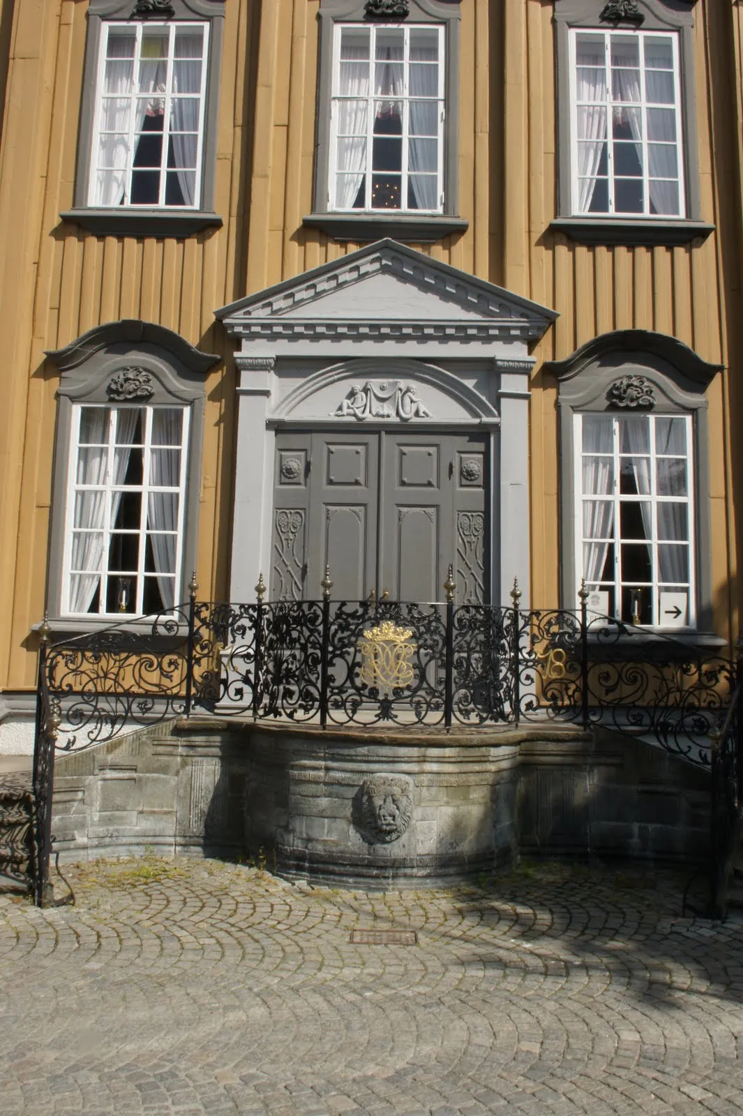 Stiftsgården, king's residence in Trondheim. Largest wooden building in North Europe.