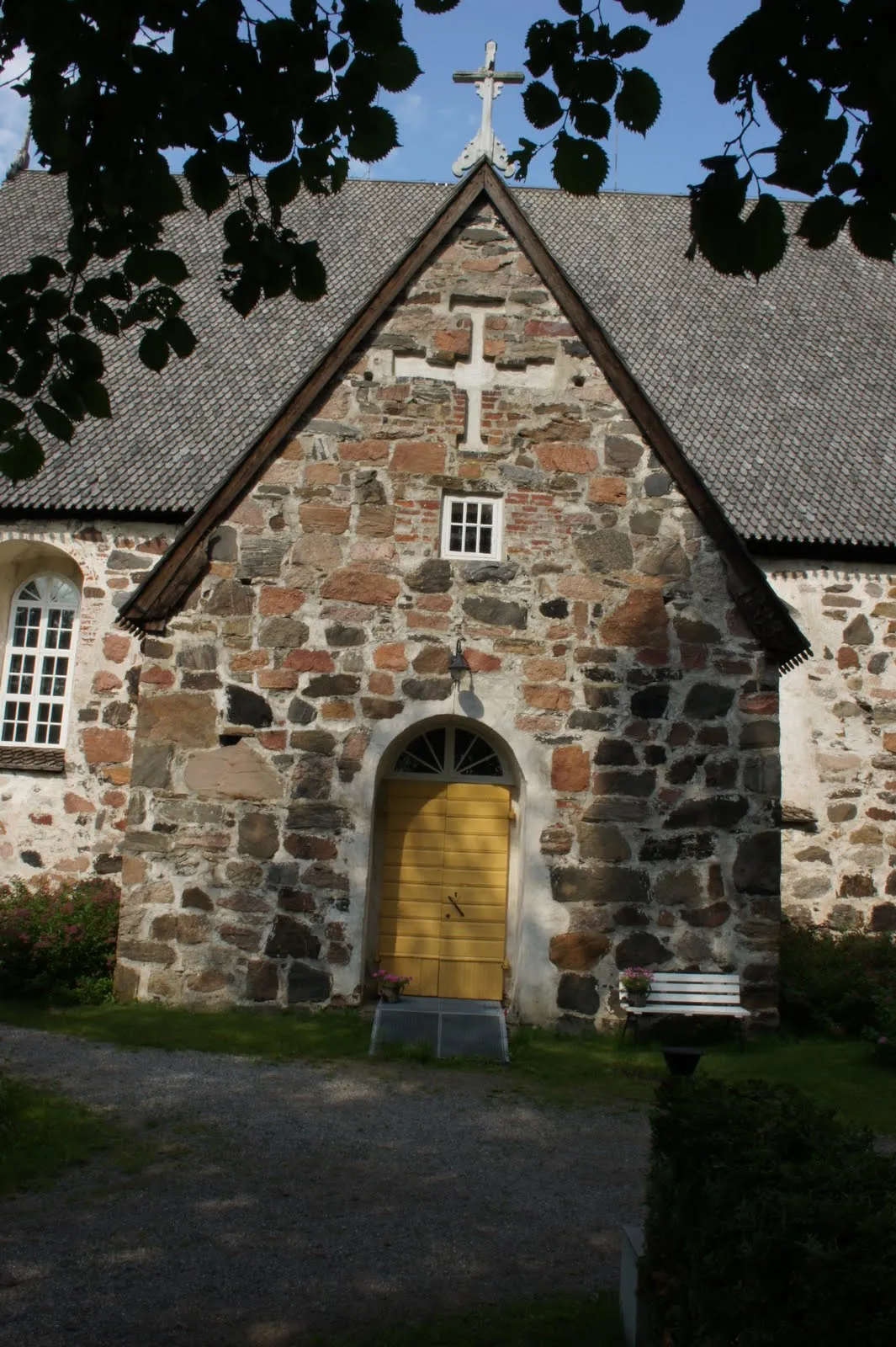Nauvon kivikirkko