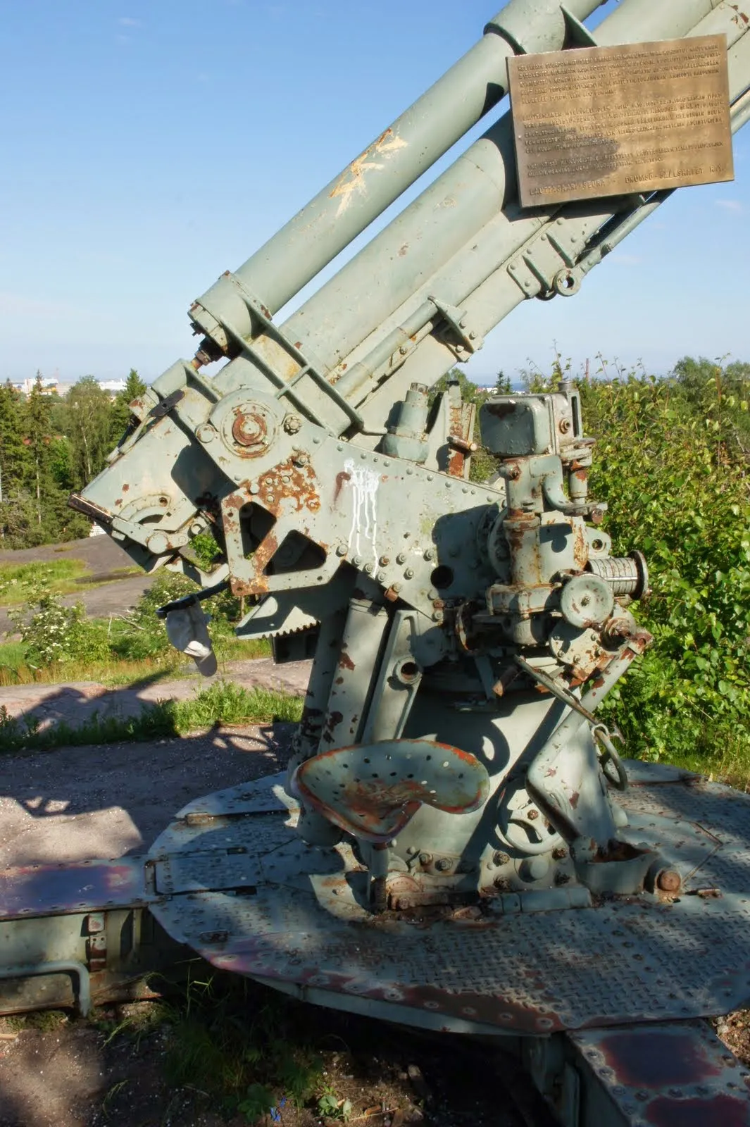 WWII anti-aircraft cannon