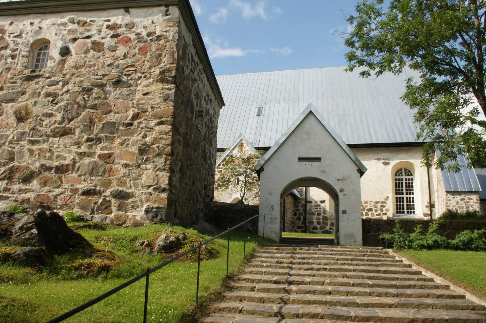 Paraisten kivikirkko