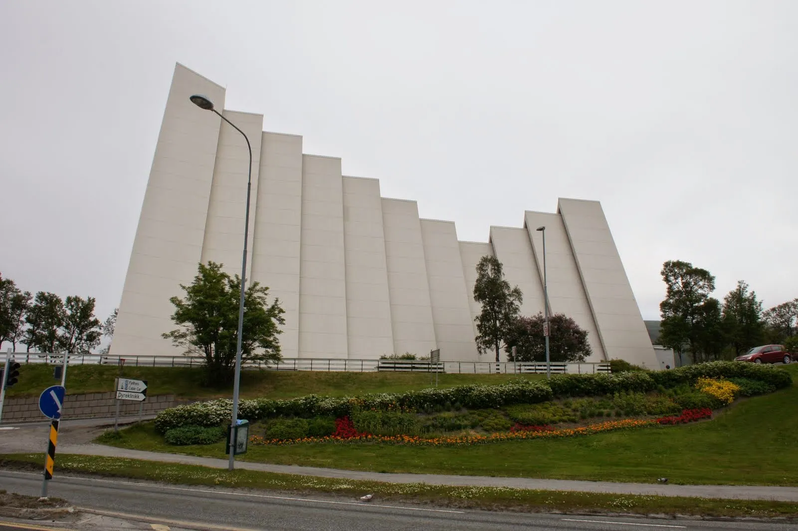 12.7 Jäämerenkatedraali Tromssassa // Arctic Cathedral in Tromsø