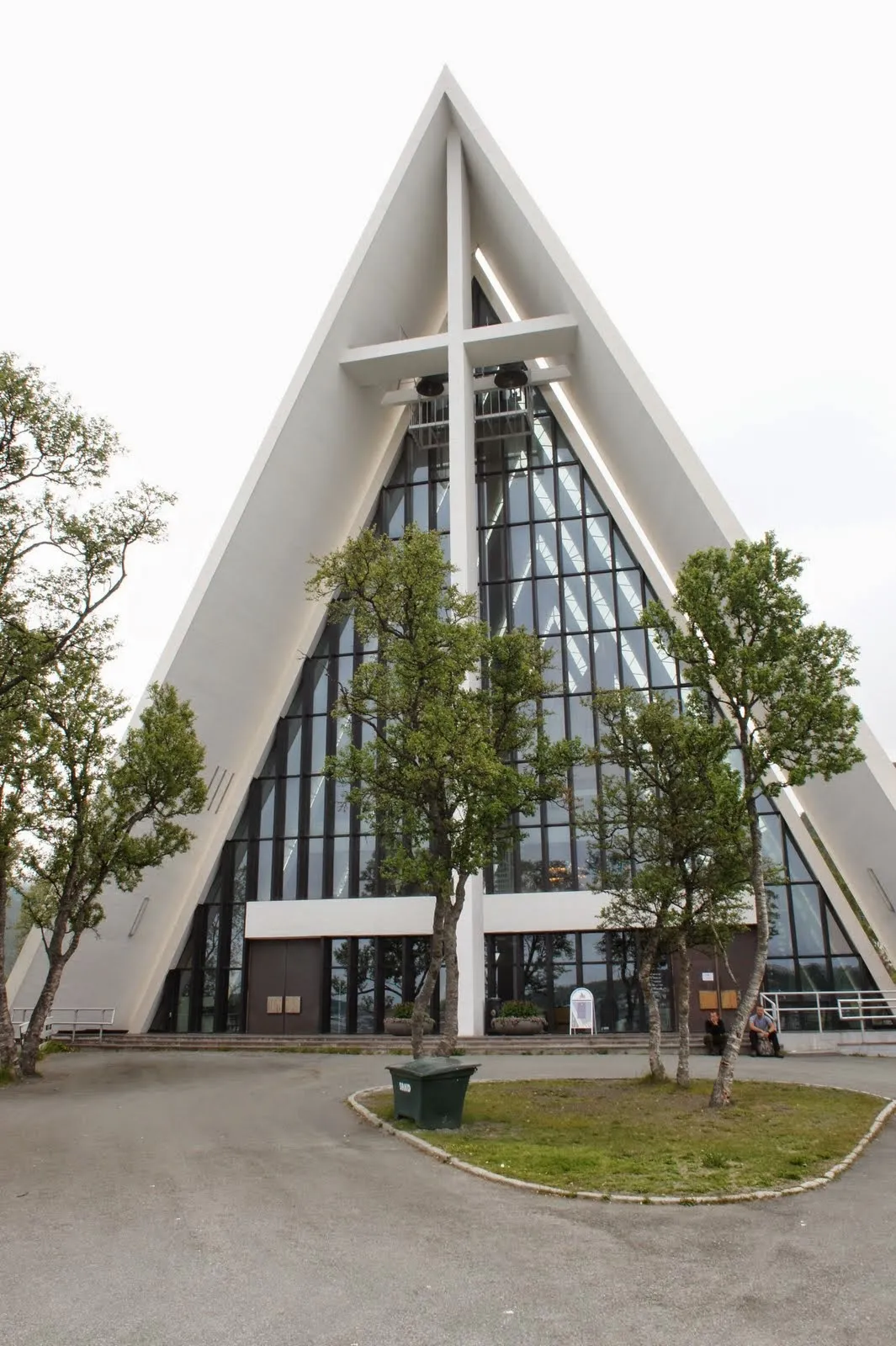 12.7 Jäämerenkatedraali Tromssassa // Arctic Cathedral in Tromsø
