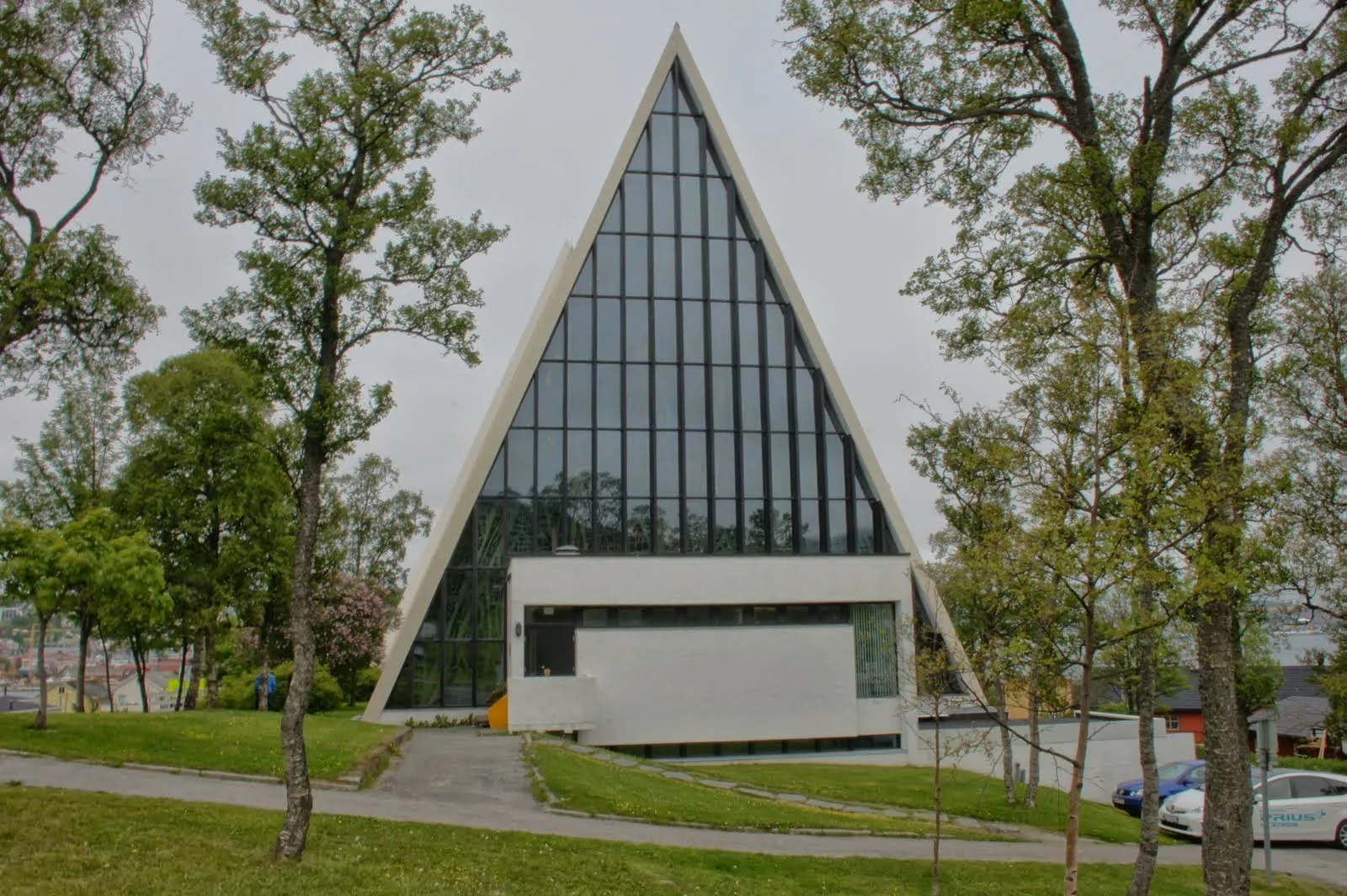 12.7 Jäämerenkatedraali Tromssassa // Arctic Cathedral in Tromsø