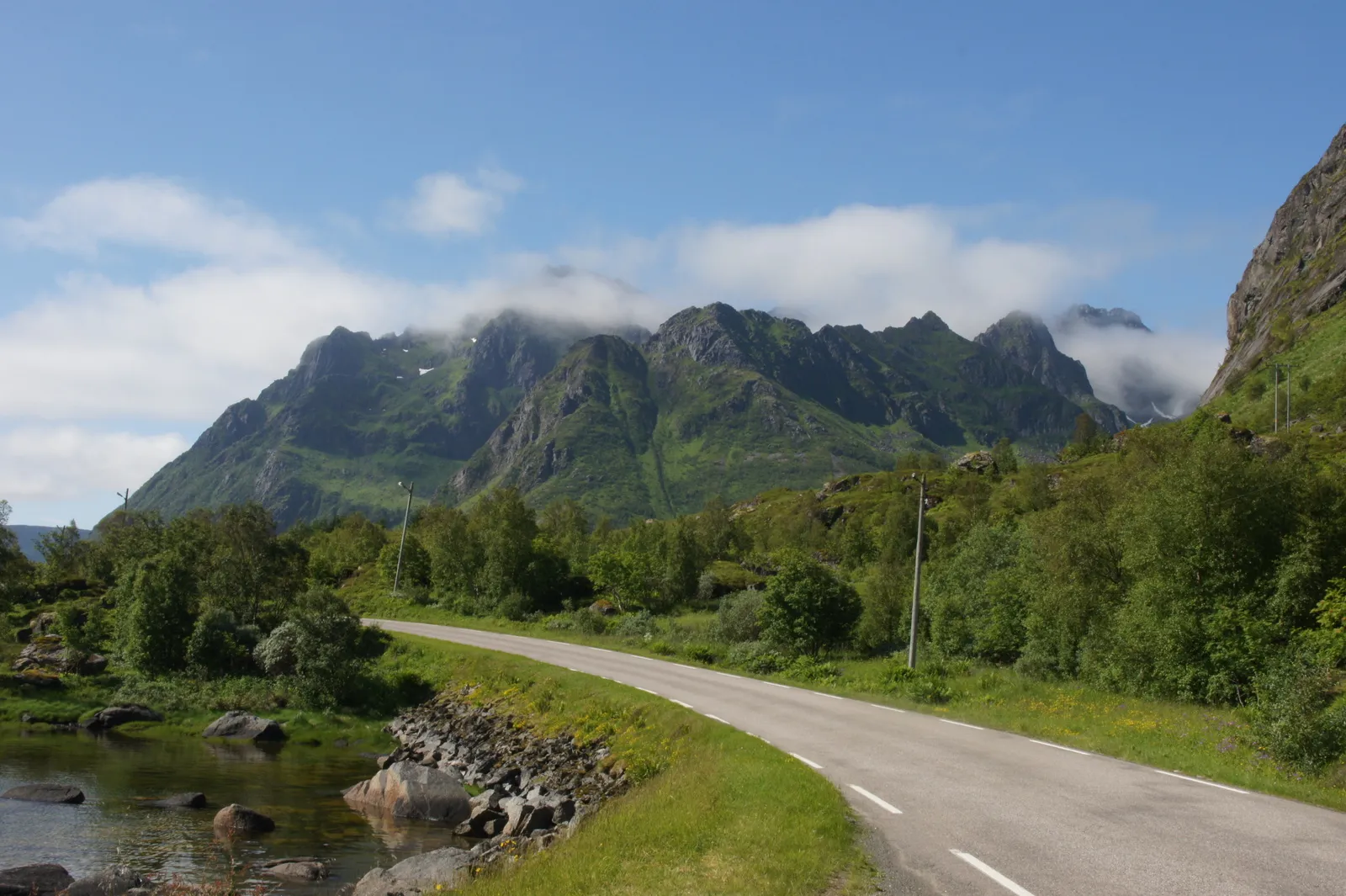 Driving around Vestvågøy