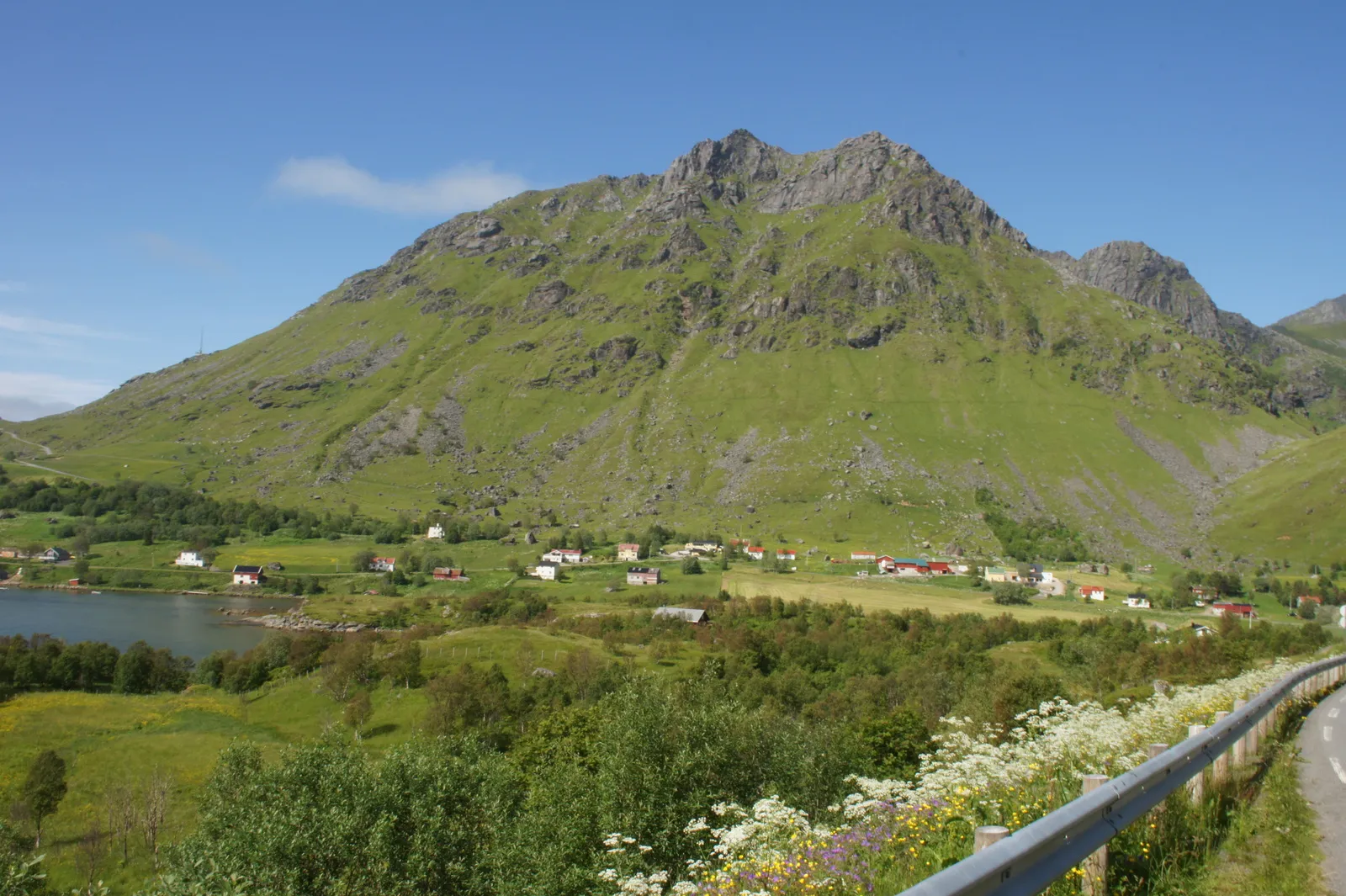 Driving around Vestvågøy