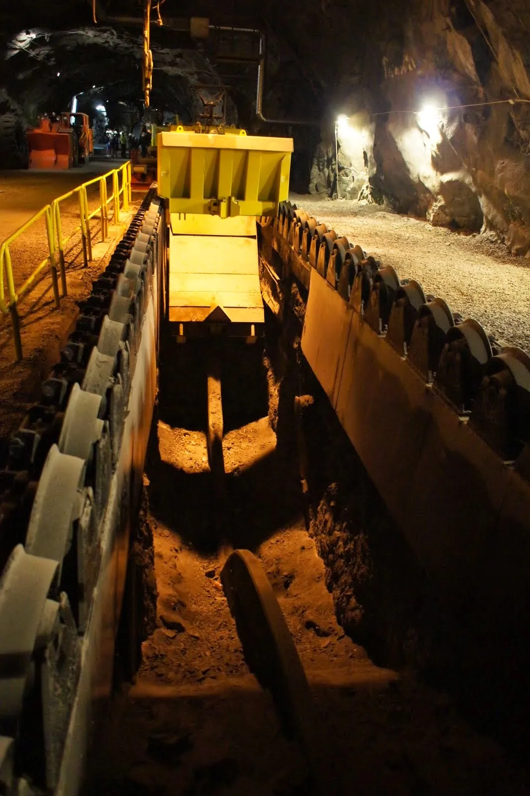 14.7 Kiirunan rautakaivos // Iron mine in Kiruna
