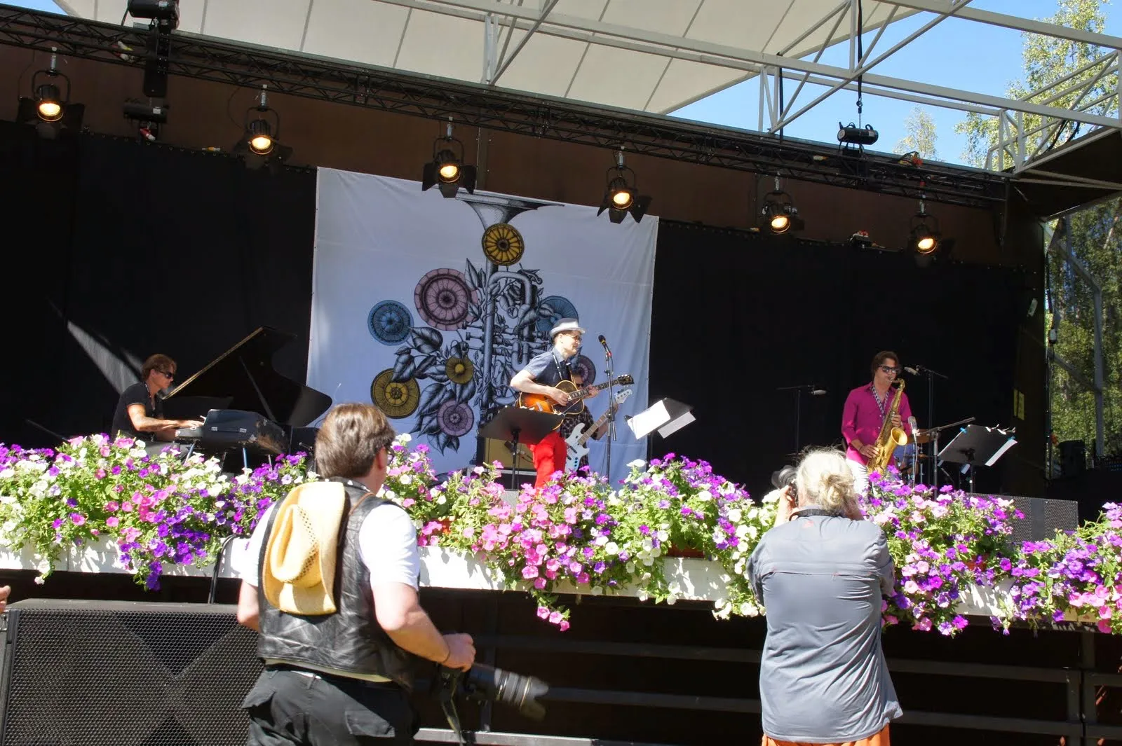 17.7 Pori Jazz: Teemu Viinikainen (Kämäräinen, Toppola ja Viinikainen play Tolonen)