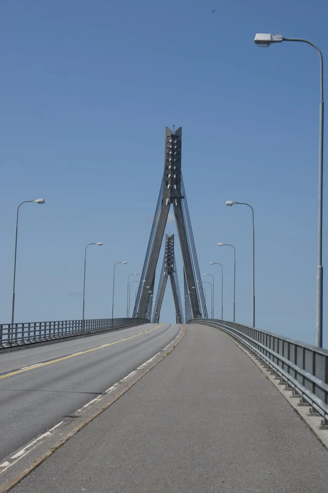 17.7 Raippaluodon silta (Bridge to Raippaluoto)