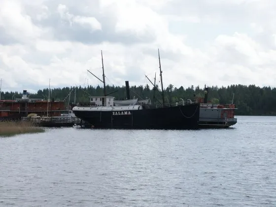 Salama boat