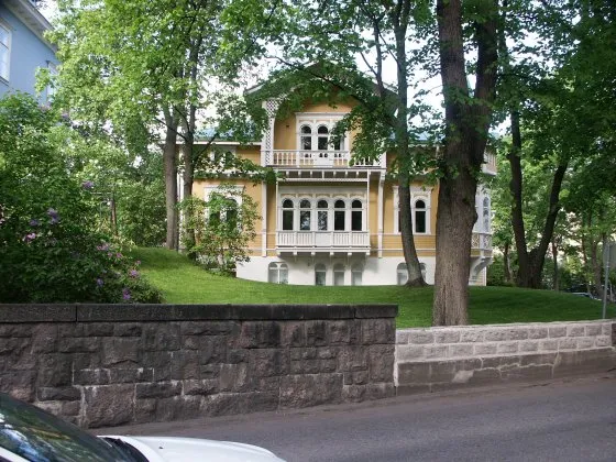 Itainen Puistotie