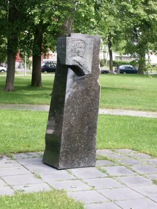 Per Brahe monument in Piispanpuisto