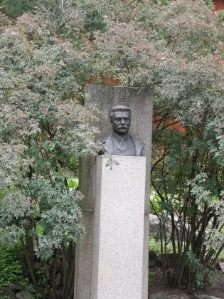 Albert Edelfelt Monument
