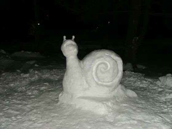 Snow sculture in Kauppakatu