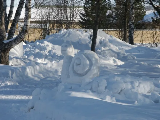 Snow sculture in Kauppakatu