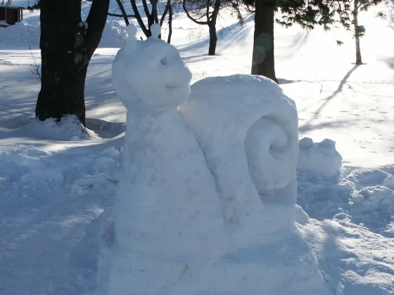 Snow sculture in Kauppakatu