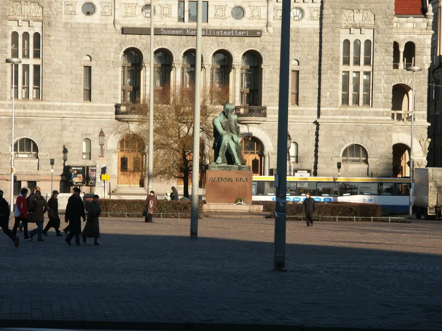 Aleksis Kivi statue
