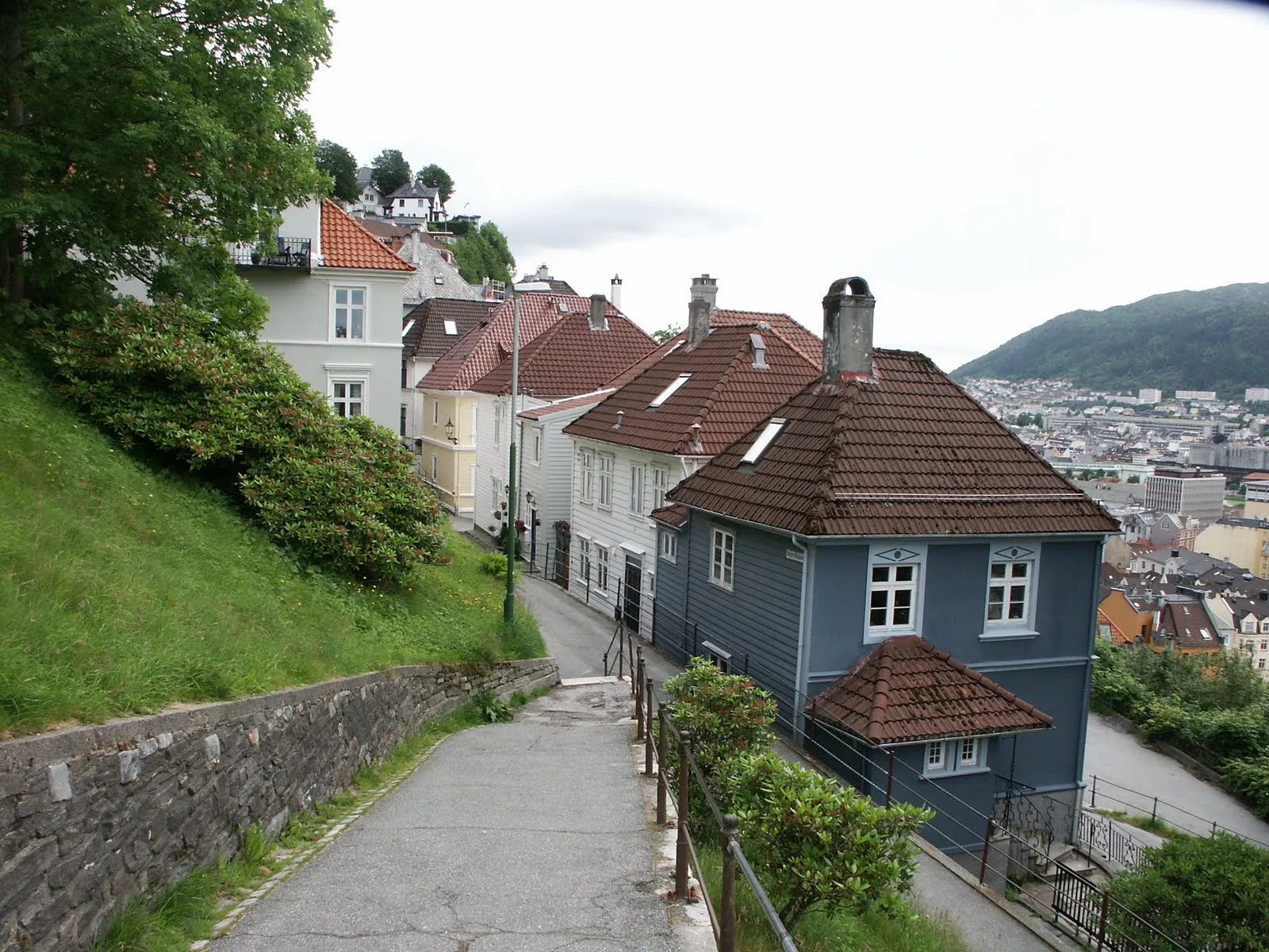Walking down from Fløyen