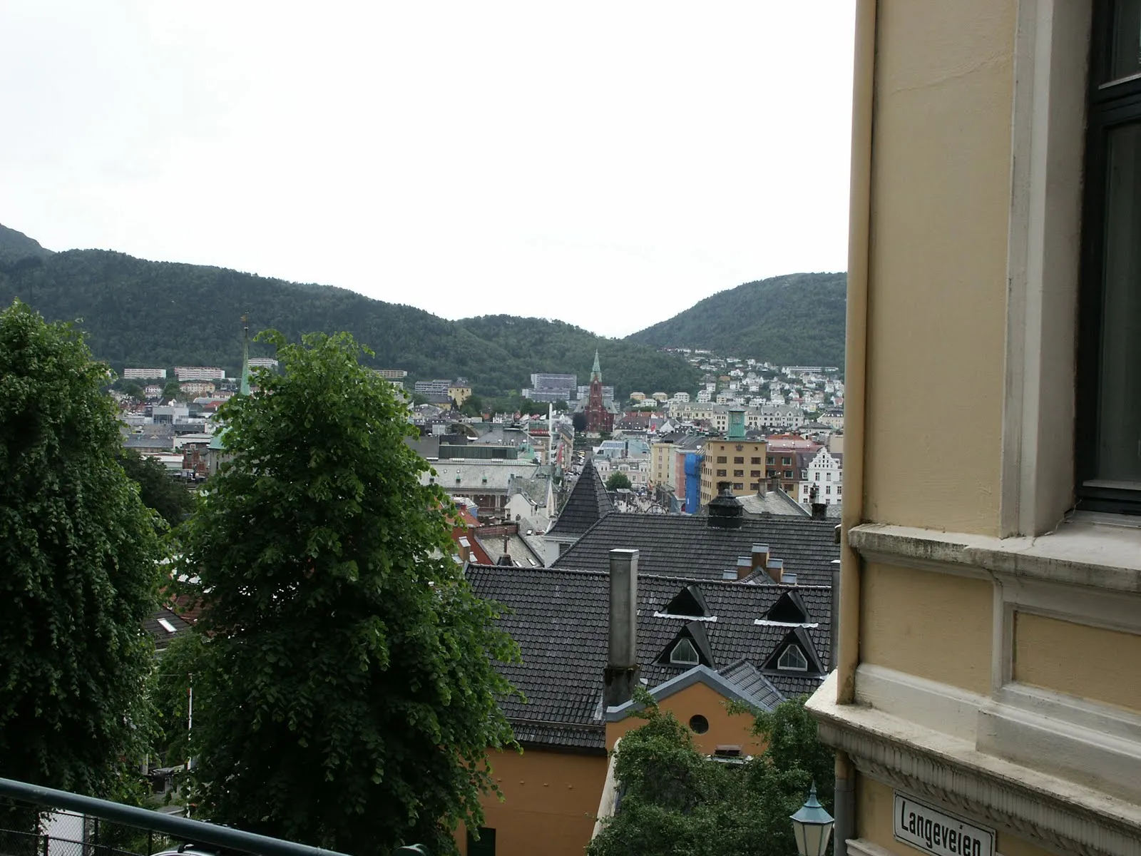 Walking down from Fløyen