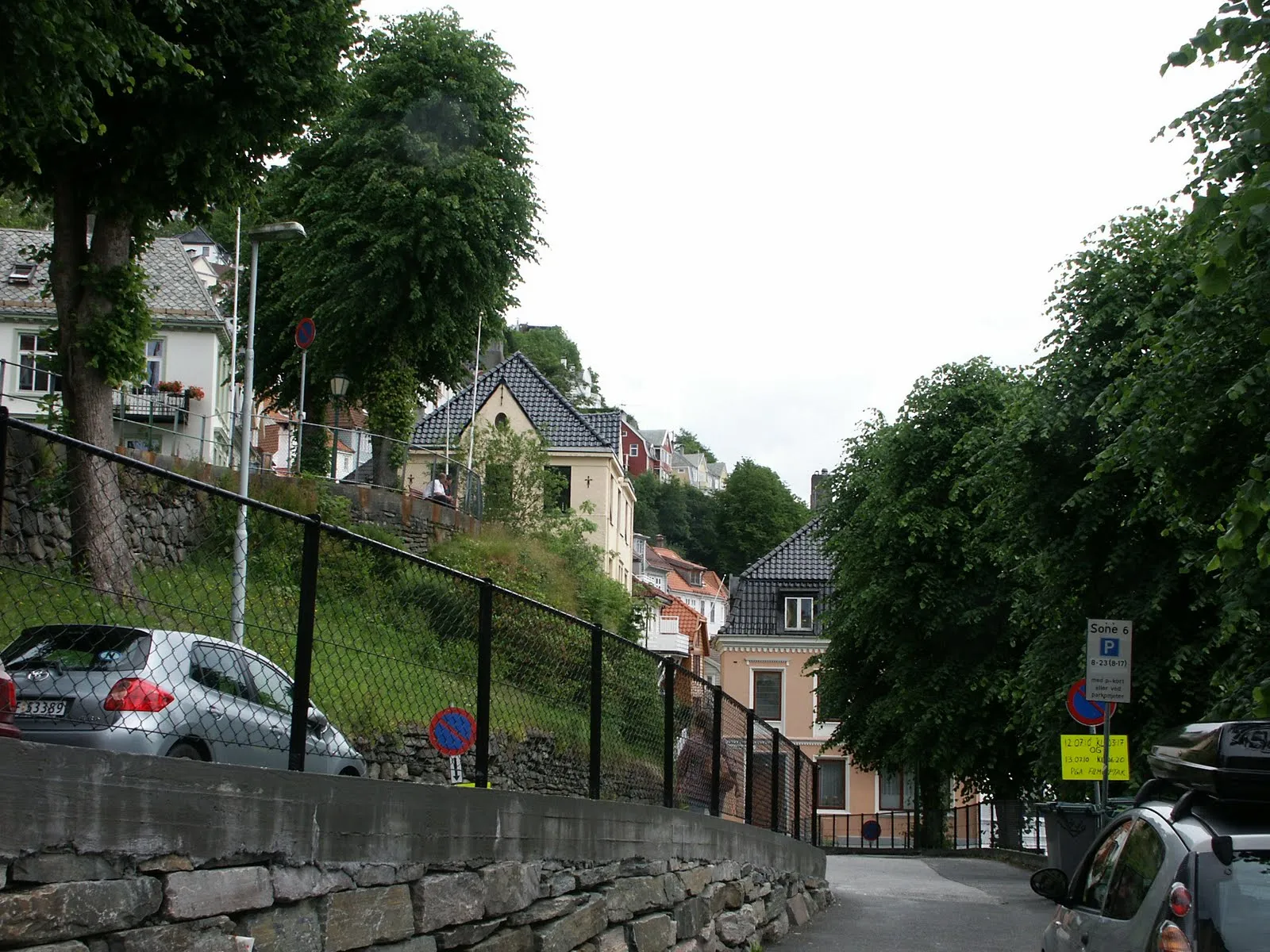 Walking down from Fløyen