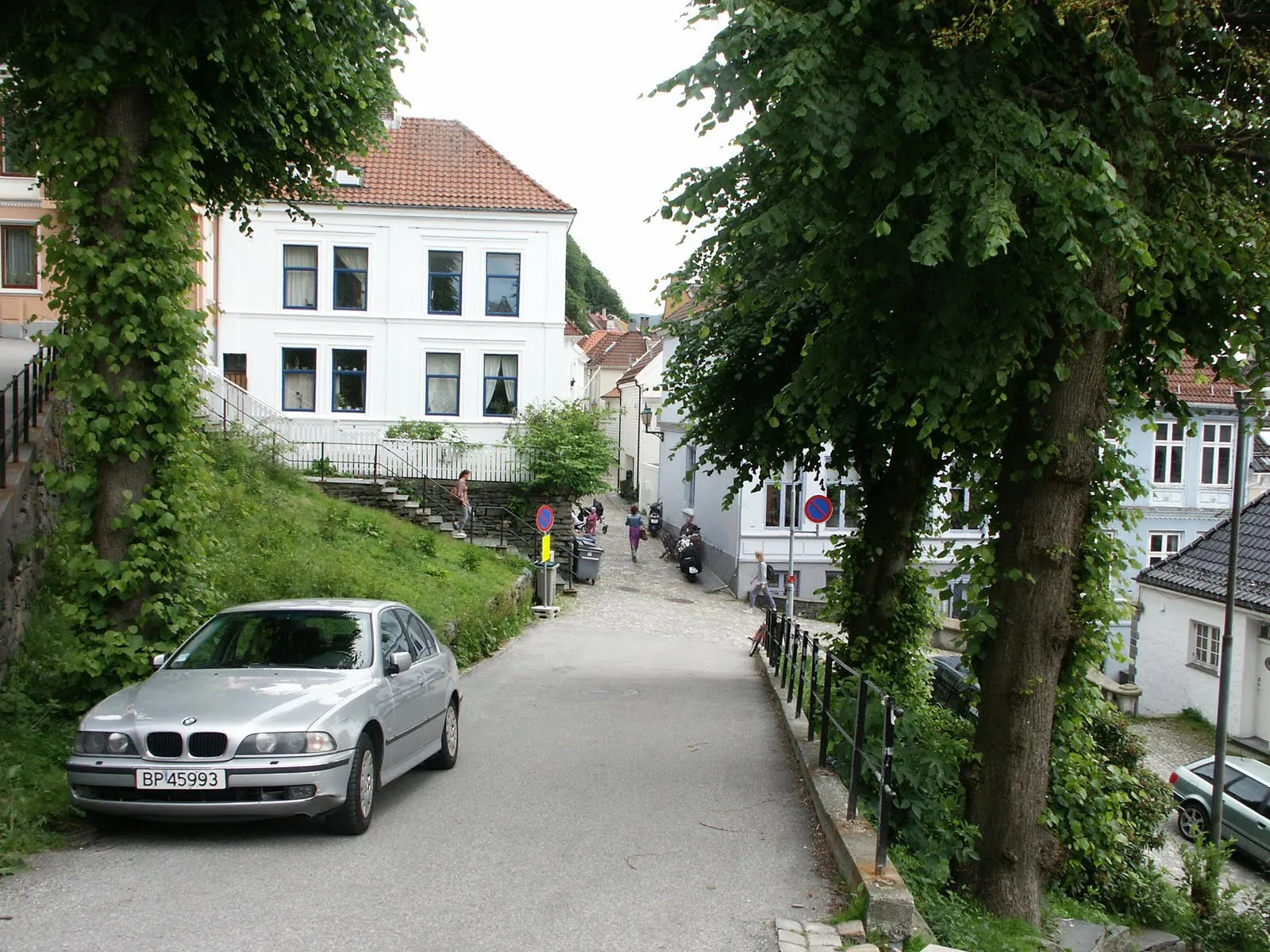 Walking down from Fløyen