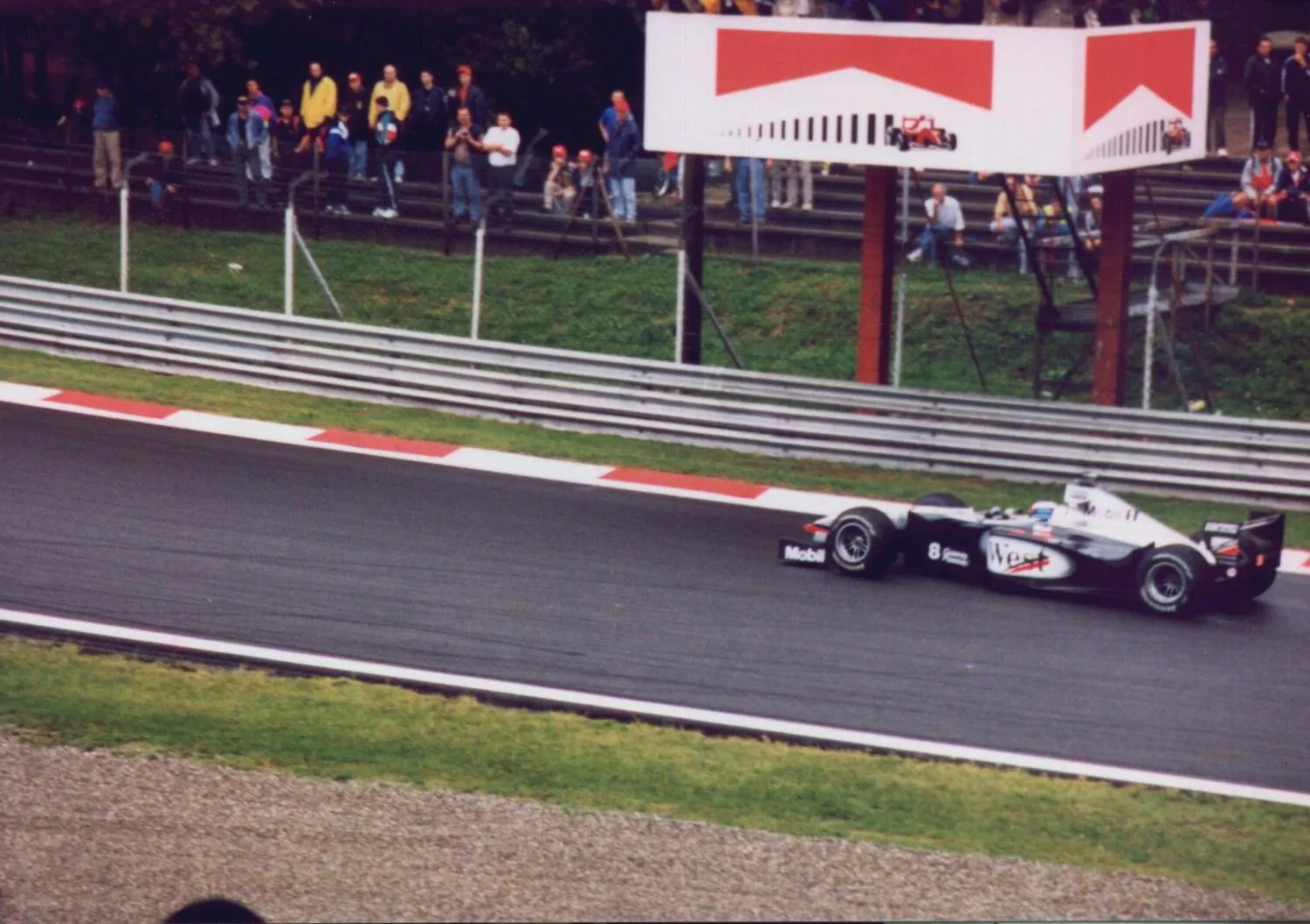Mika Häkkinen on McLaren Mp4/13